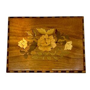 Vintage Notturno Intarsio Italy Inlaid Floral Wood Music Box Plays Isle of Capri